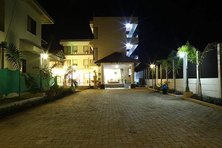 Sia Resort Alībāg Buitenkant foto